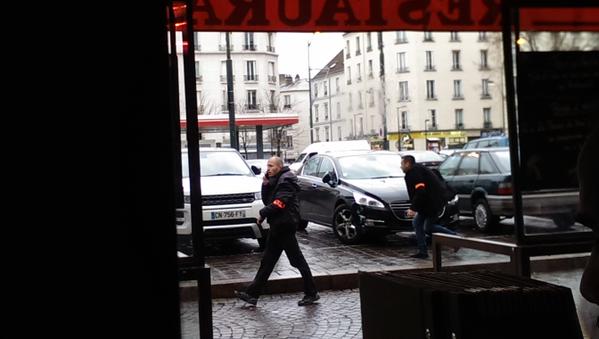 Paris'te yeni saldırı: 2 kişi öldü, 5 rehine var